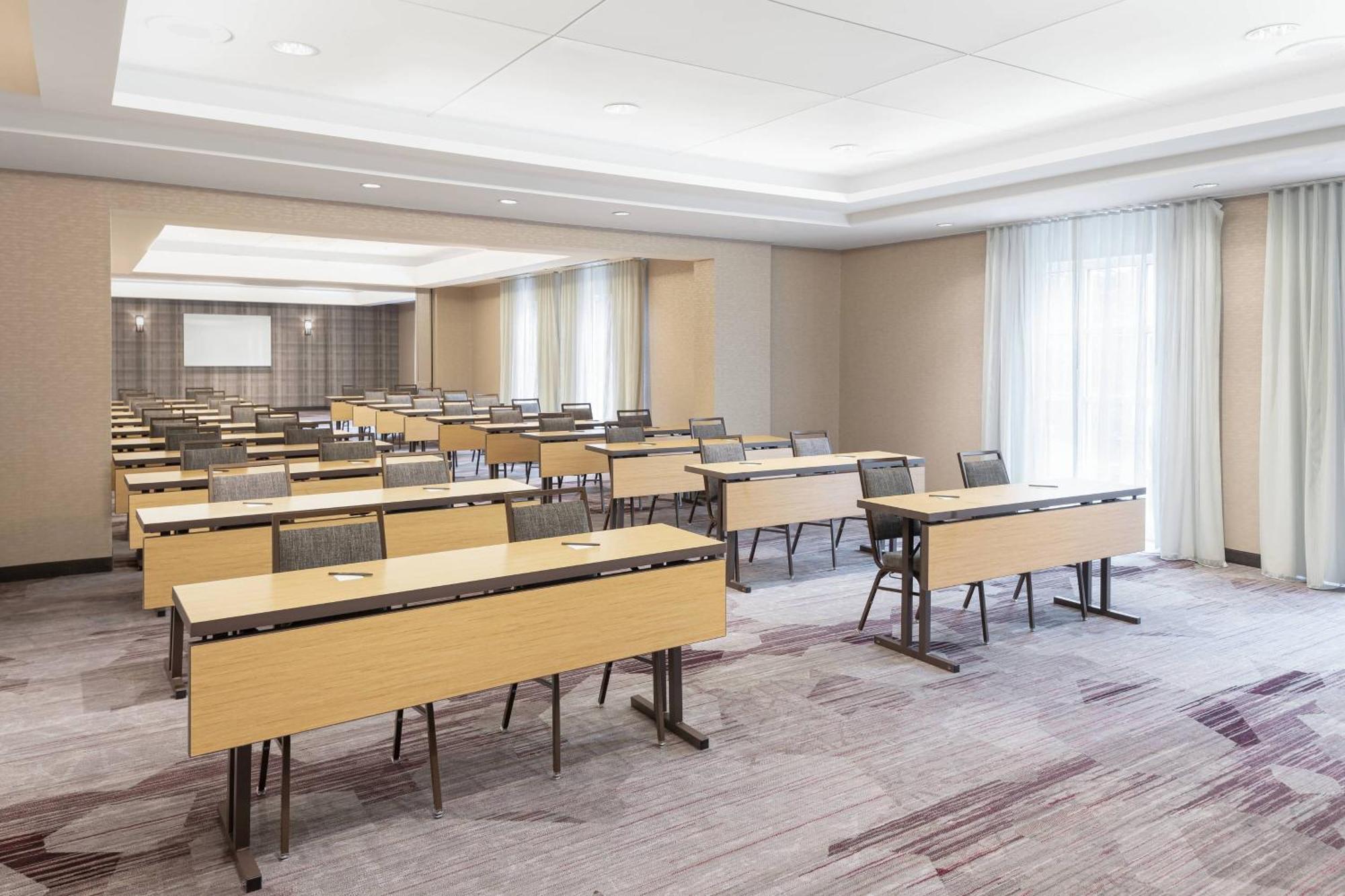 Courtyard By Marriott Charlottesville - University Medical Center Exterior photo