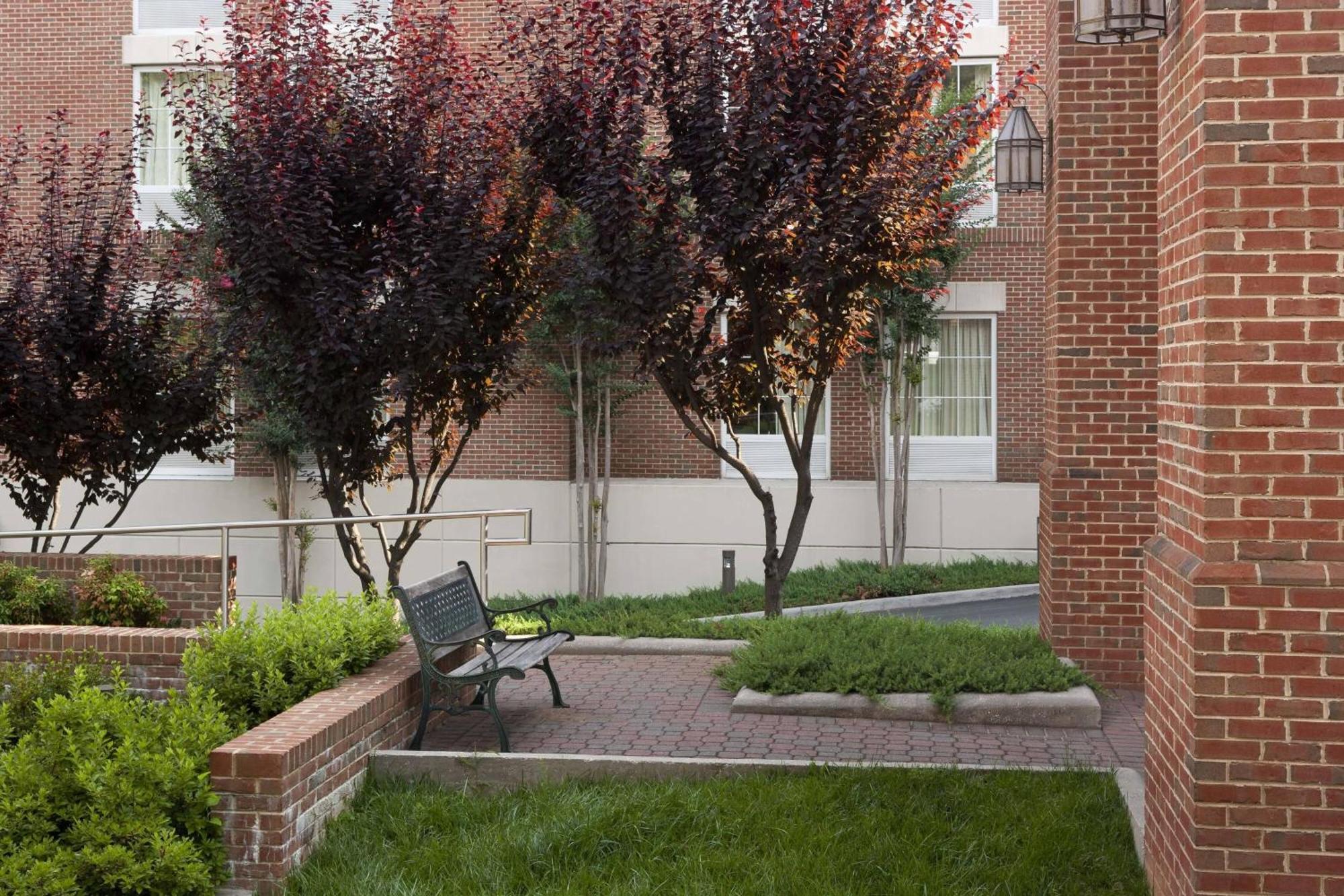 Courtyard By Marriott Charlottesville - University Medical Center Exterior photo